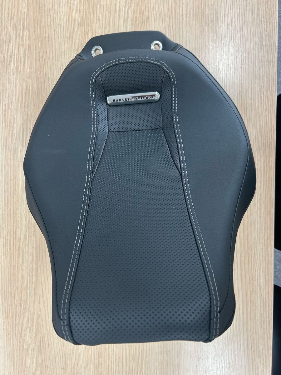 2909232 02ハーレー 純正シート FXDLS P52000287 2909232 02ハーレー 純正シート FXDLS P52000287