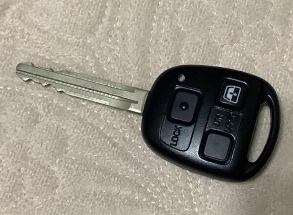 ハイラックスサーフ 215 キーレス トヨタ