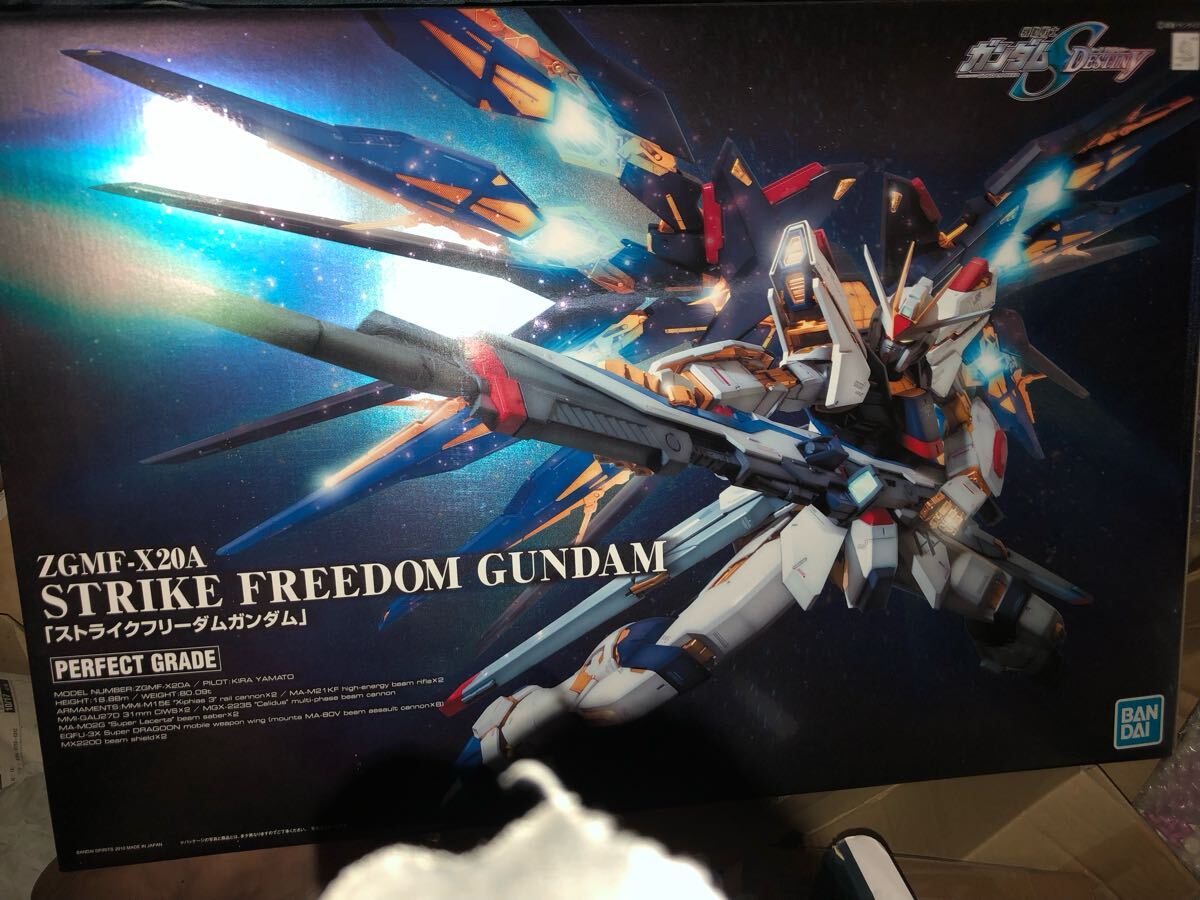 PG 1/60 ストライクフリーダムガンダム｜バンダイ ホビーサイト