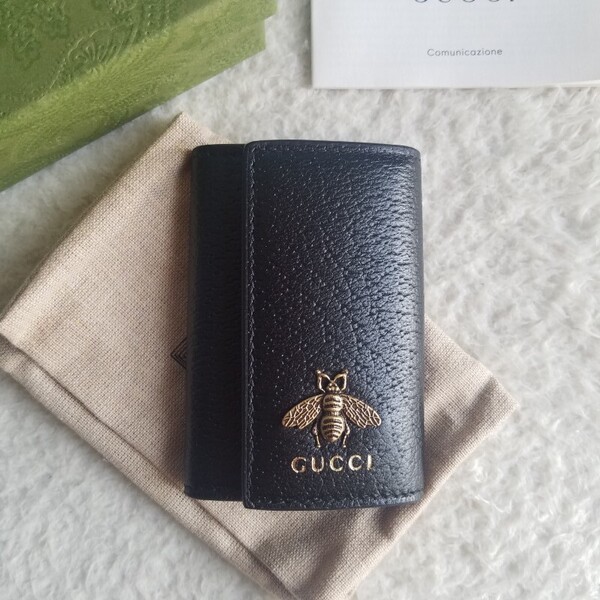 新品 GUCCI グッチ アニマリエ レザー キーケース ブラック 523683 DJ20T 1000 国内完売