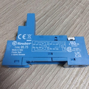 ジャンク品 Finder 95.75 リレー 10A 250V