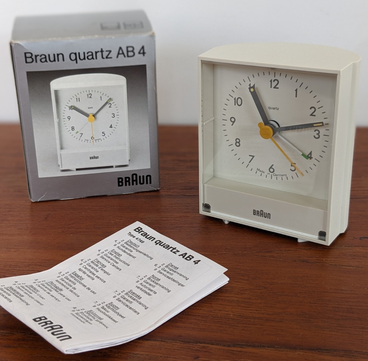 ブラウン　braun 置時計 動作品 ビンテージ ラムス ドイツ製 楽天市場】【ブランド公式】ブラウン 置き時計 BRAUN アナログ