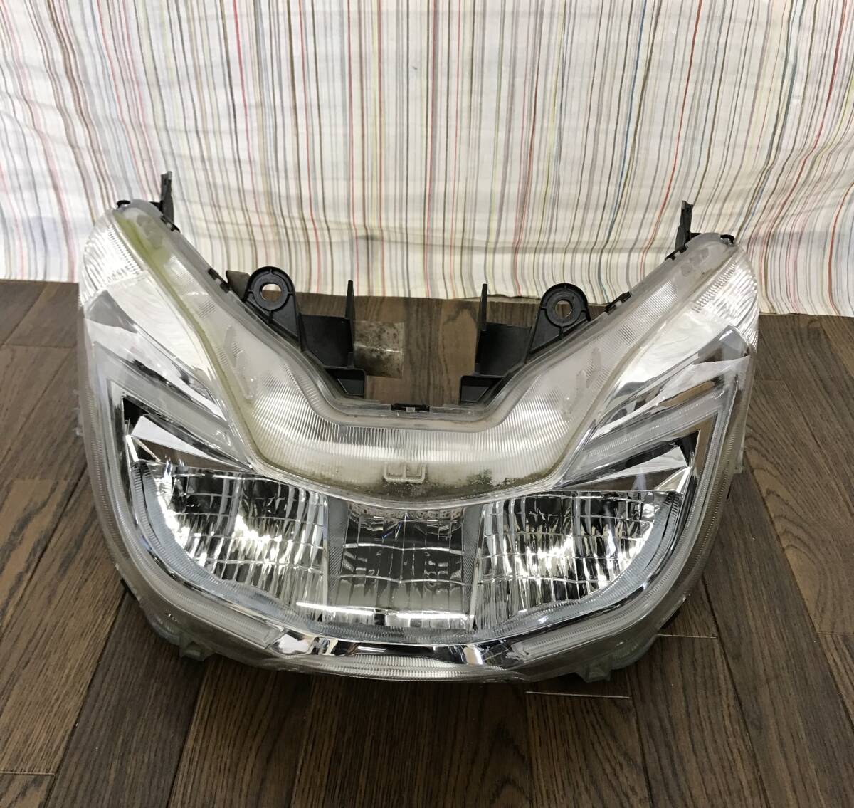 Yahoo!オークション -「pcx」(ヘッドライト) (純正品)の落札相場 Yahoo!オークション -「pcx」(ヘッドライト) (純正品)の落札相場