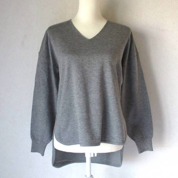 ☆新品☆価格11500円☆soeur7☆前後差Vネックトップス size F ライトグレー