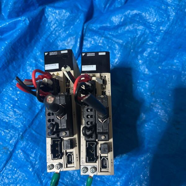 Yaskawa 安川電機 サーボアンプ SGDV-R70A01B SGDV-R90A01B