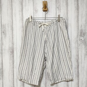 URBAN RESEARCH アーバンリサーチ サイズ38 刺繍柄 ハーフパンツ