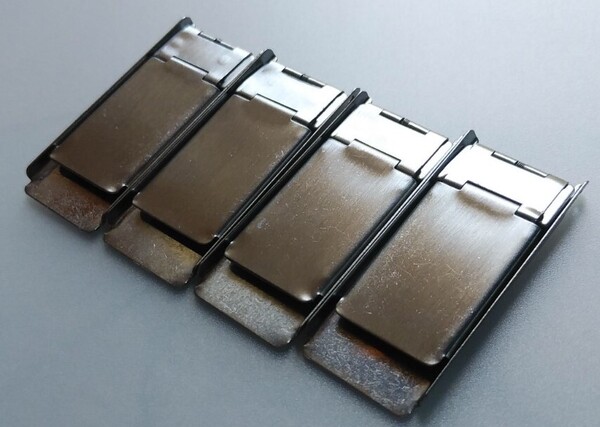 【未使用品】ステンレス 窓 サッシ ロック 補助鍵 4個セット 転落防止 脱走防止 網戸 かぎ ストッパー あみど 留め具 錠 スライド