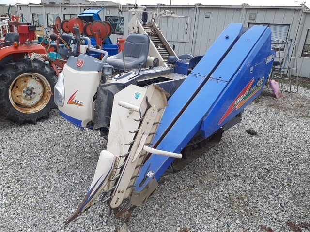 イセキ 中古 人参収穫機 VHC1120-RF – 農キング
