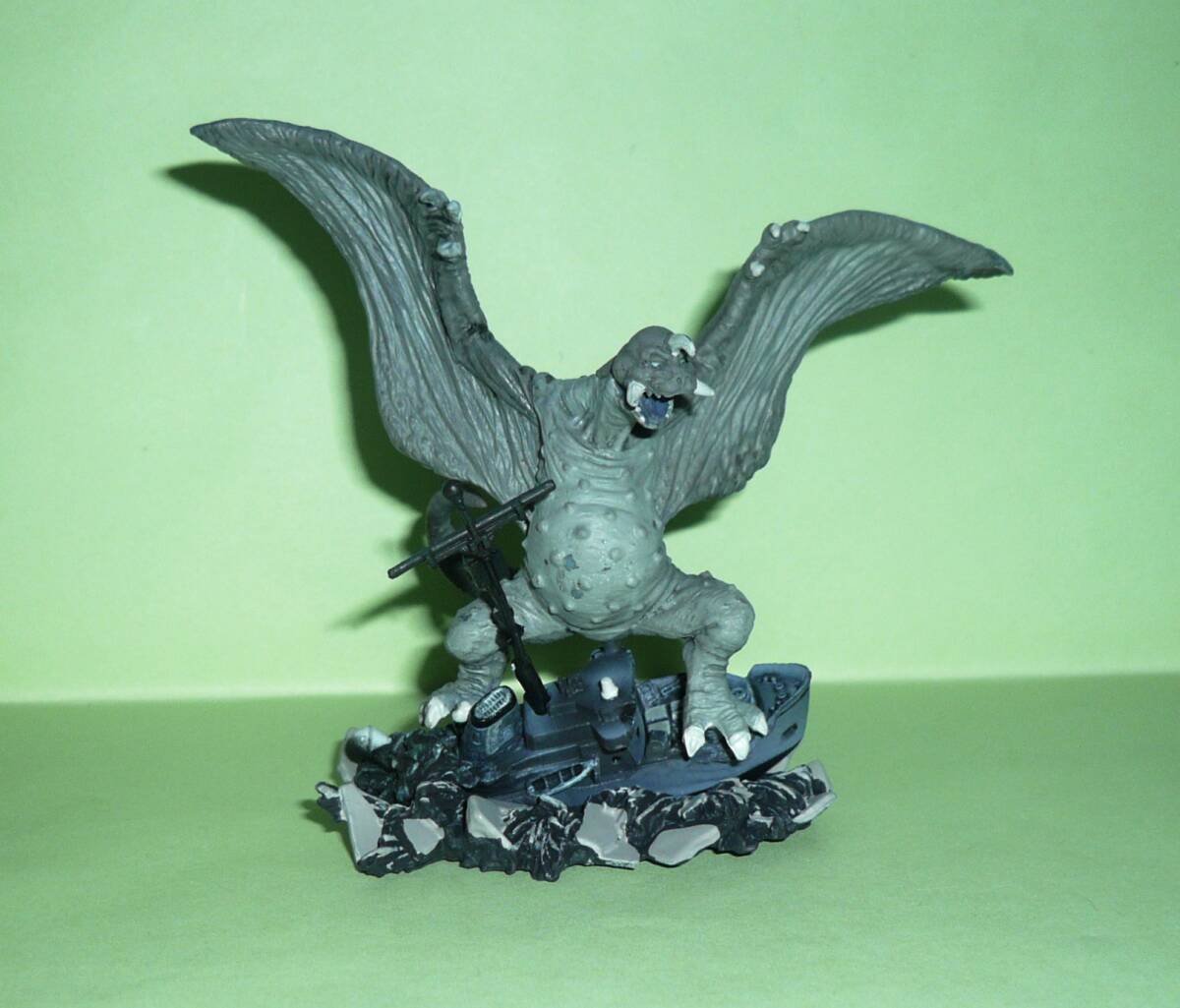 Amazon.co.jp: ウルトラ怪獣シリーズ 138 冷凍怪獣ペギラ : おもちゃ