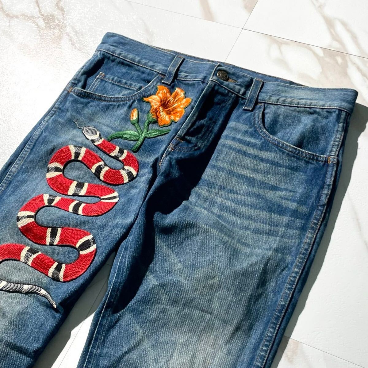 Yahoo!オークション -「グッチ 刺繍 デニム」の落札相場・落札価格 Yahoo!オークション -「グッチ 刺繍 デニム」の落札相場・落札価格