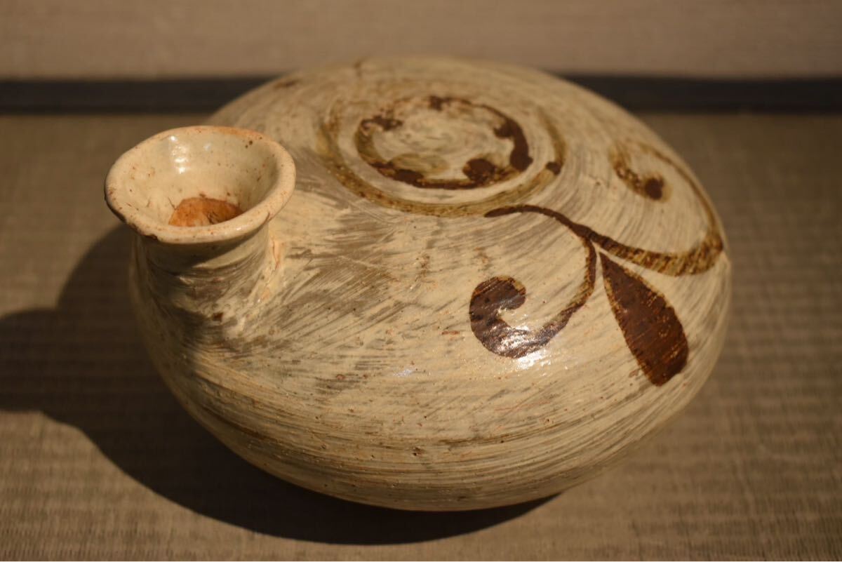中国古美術 中国古陶磁器 古玩 時代物 遼三彩 鶏頭鶏冠形 手付水