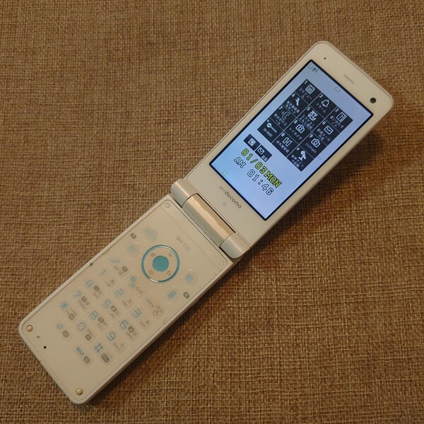 SH-11C docomo ホワイト