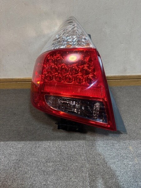 GD1 GD3 フィット 後期 純正 LED テールライト 左 助手席側 ICHIKOH 4995 ☆全国送料無料☆ 即決