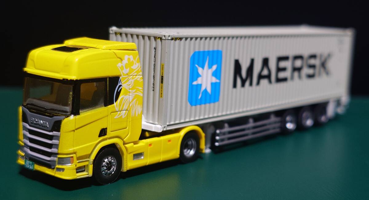 1/24 大型コンテナトレーラー MAERSK マースク ソリド製ダイ