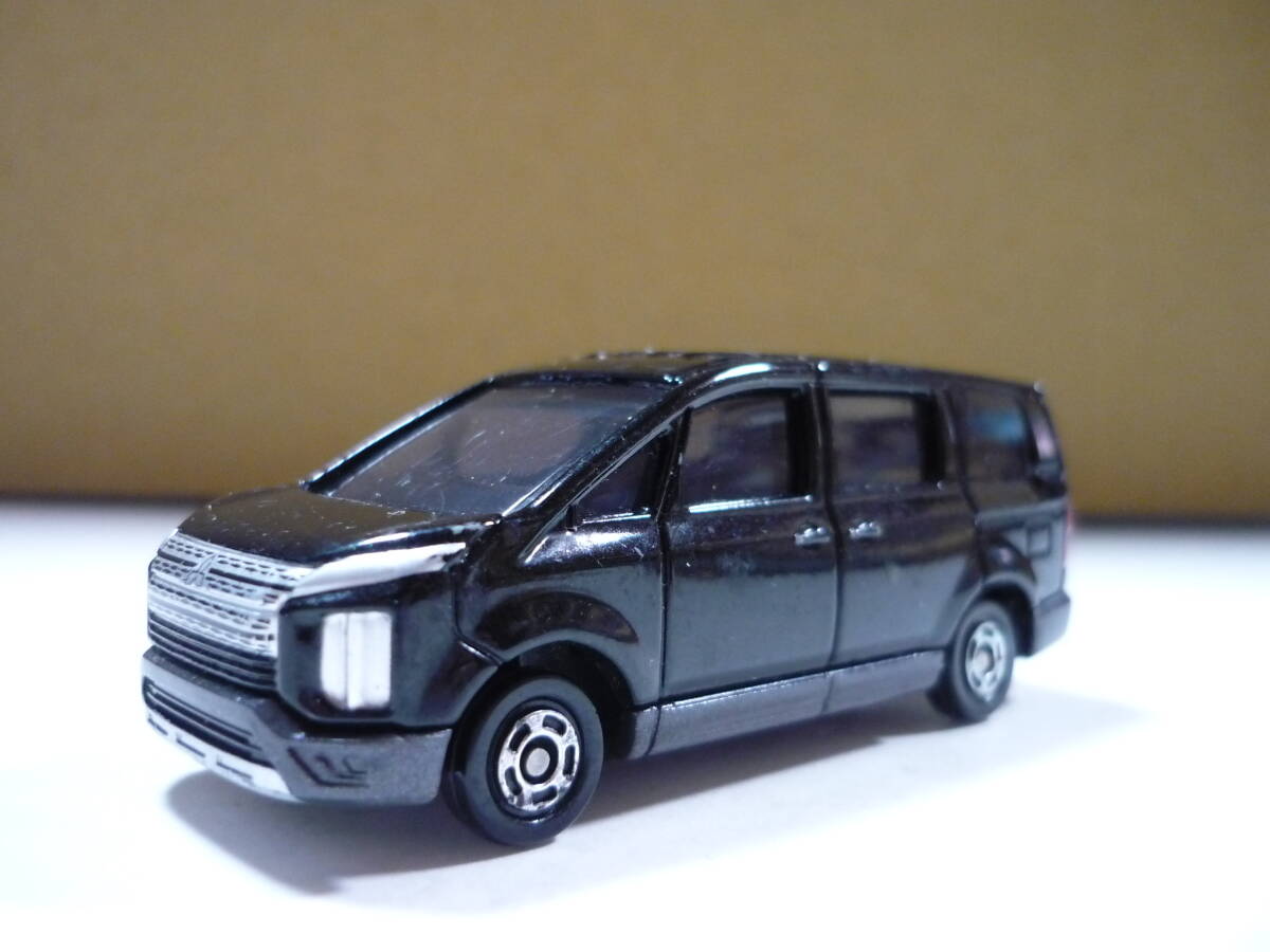 三菱 - 新品未使用☆デリカD:5 1/43サイズ モデルカー 2台セット
