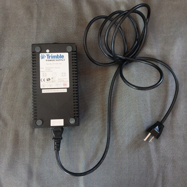 【送料込】トリンブル 5600 DR200+ 車載→AC変換器 Trimble 測量 トータルステーション