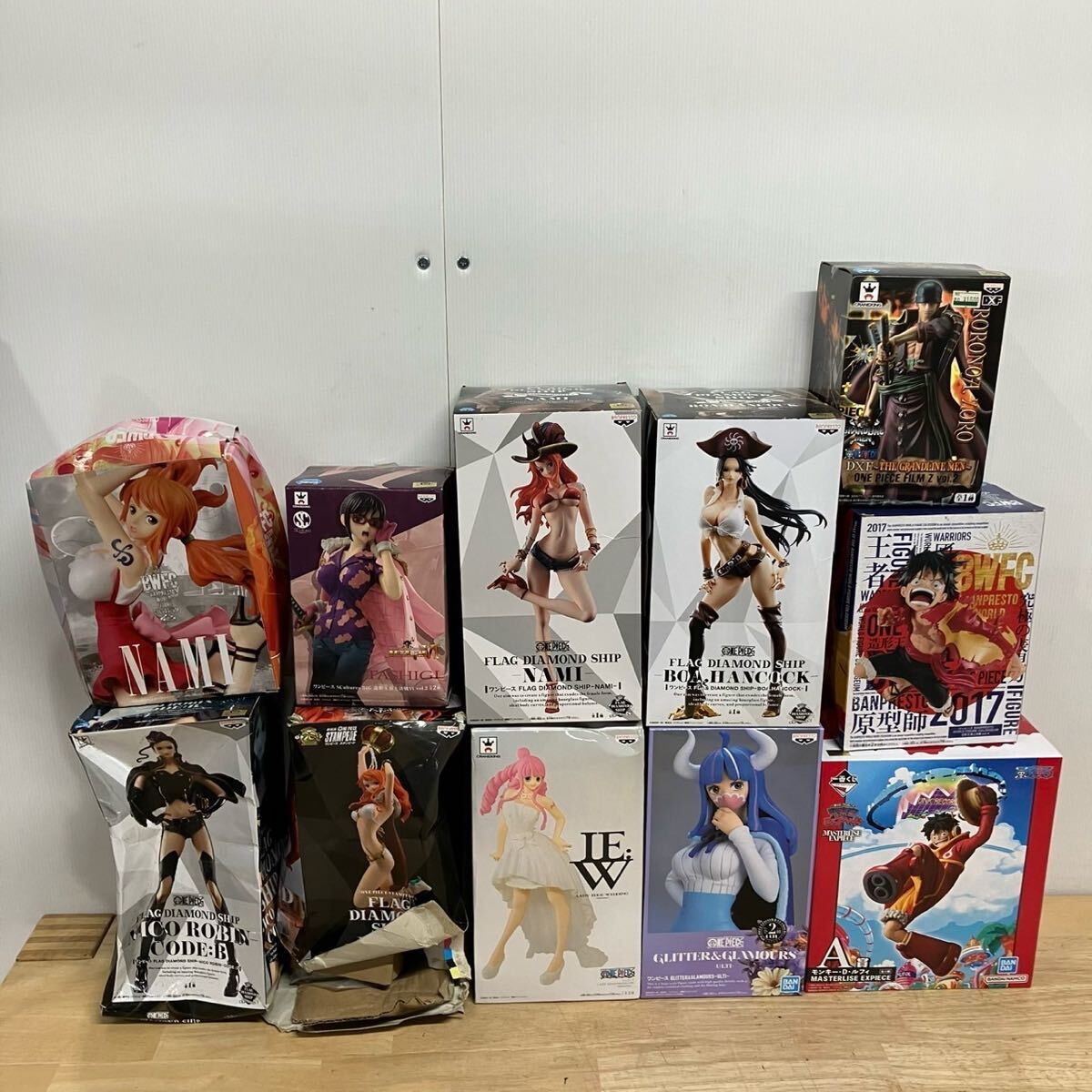 Yahoo!オークション -「ワンピース フィギュア まとめ売り Yahoo!オークション -「ワンピース フィギュア まとめ売り