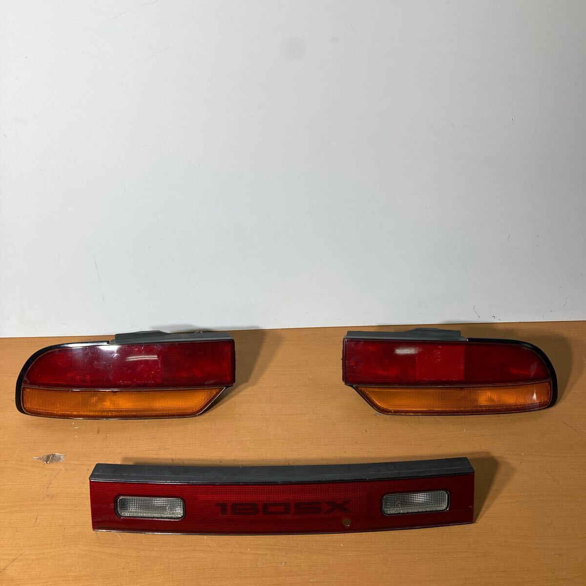 Yahoo!オークション -「180sx テール 中期」(パーツ) の落札相場 Yahoo!オークション -「180sx テール 中期」(パーツ) の落札相場