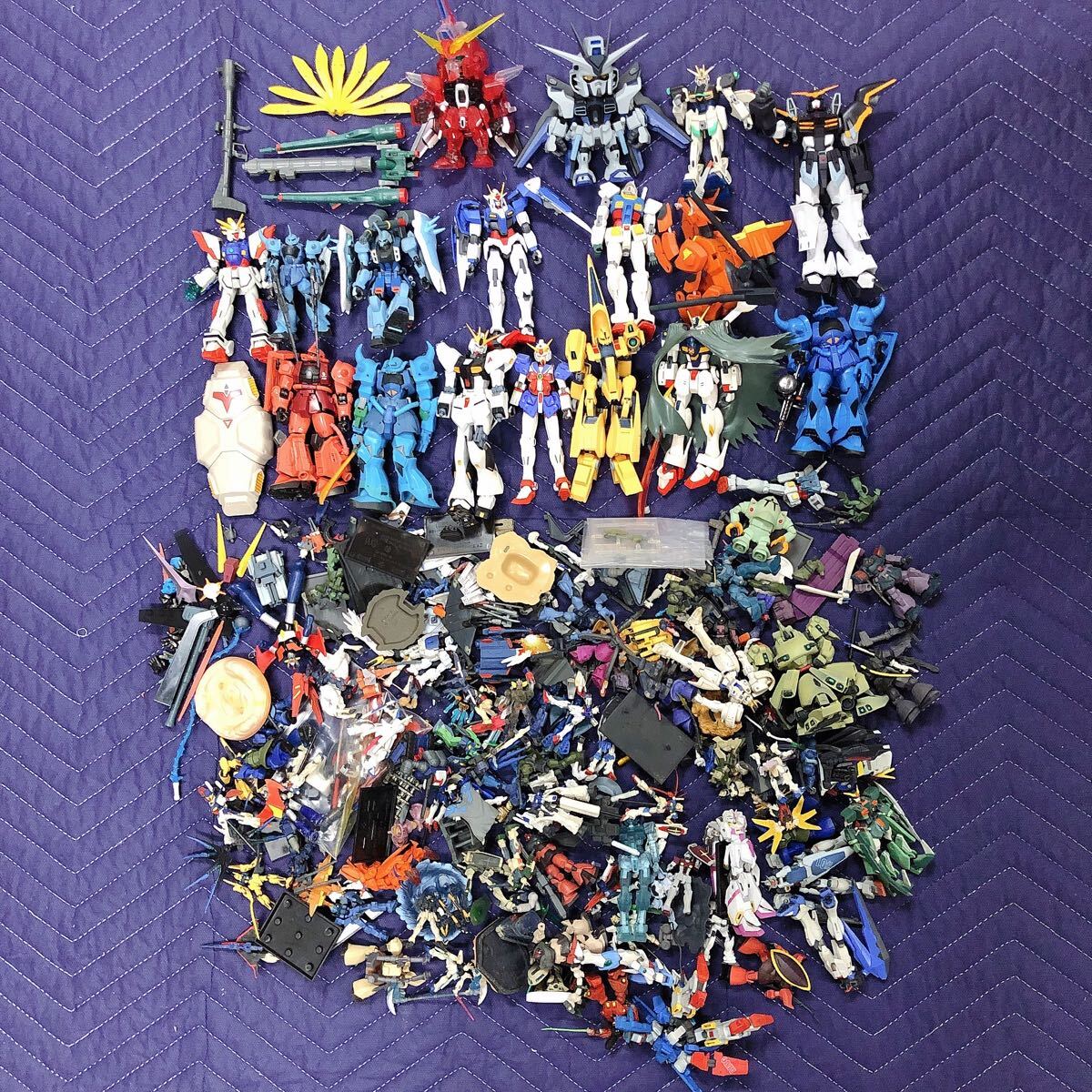 Yahoo!オークション -「フィギュアまとめ売り」(ガンダム Yahoo!オークション -「フィギュアまとめ売り」(ガンダム