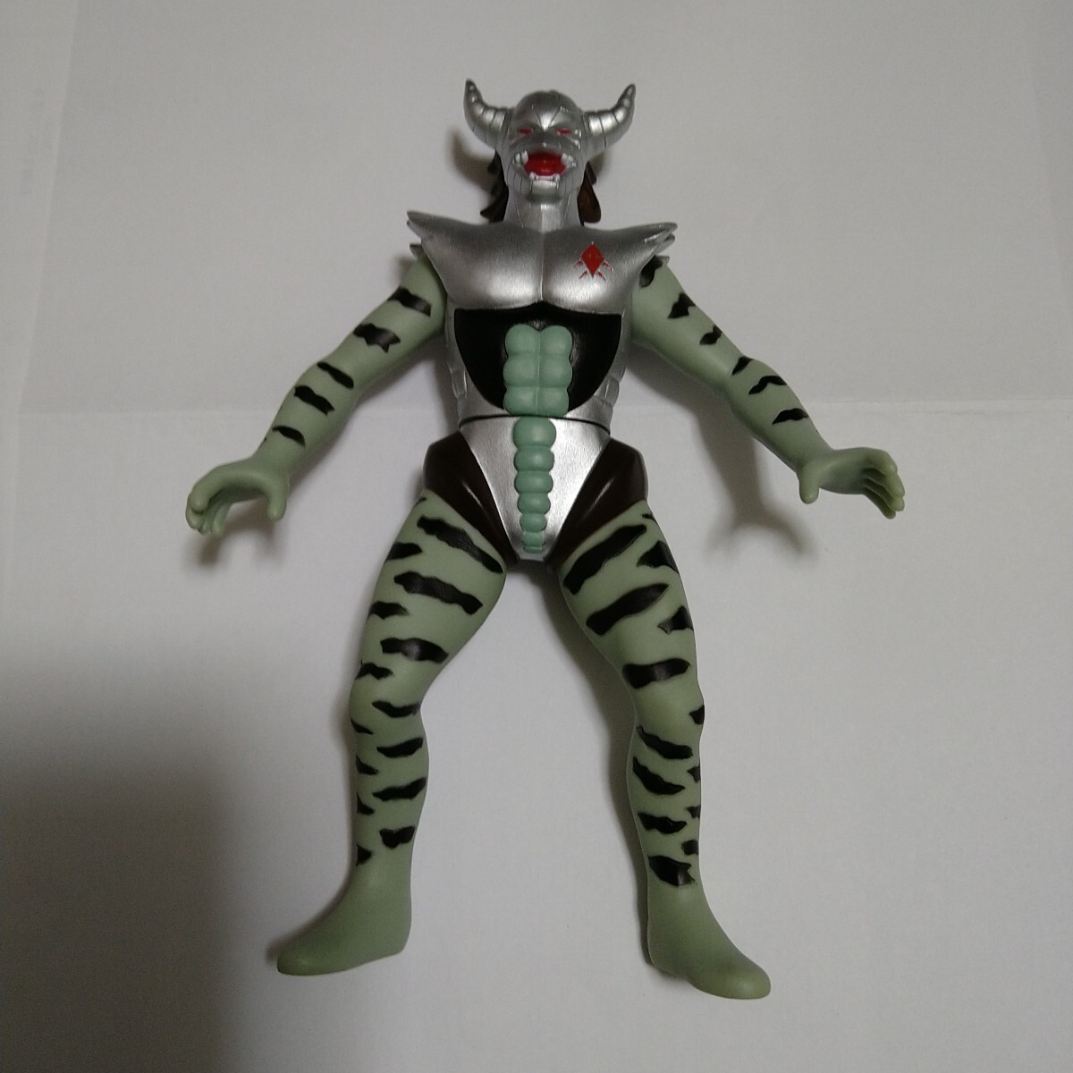 Yahoo!オークション -ザ・ウルトラマン(ウルトラマン)の落札相場