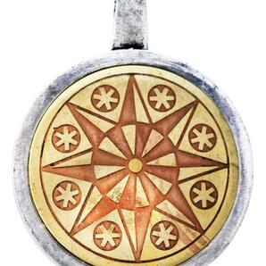 EastGate:アーススターフラワー 静けさと内面の強さを