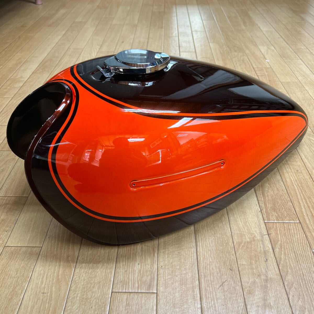 カワサキ Z900RS タンク 黒 純正 中古 バイク 部品 ZR900C