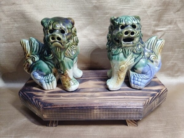 シーサー 陶磁器 魅惑の色合い 22x13cm