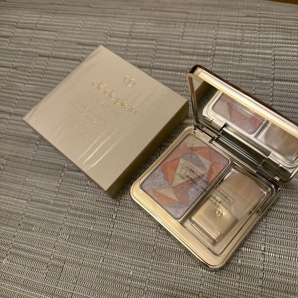 最終値下 匿名発送 新品同 送料込 人気色! クレ・ド・ポー ボーテ ル・レオスールデクラ 10g(201 Twilight’s Glow)