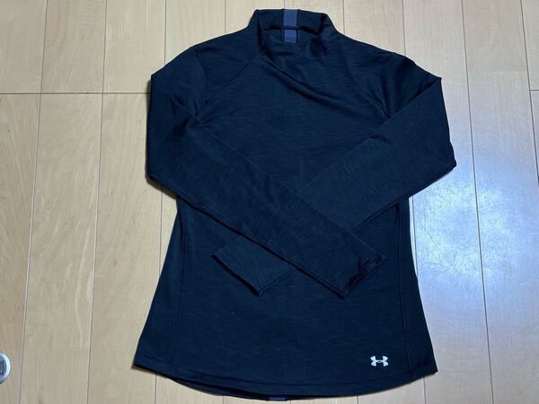 UNDER ARMOUR レディース コールドギア フィッティド ロングスリーブトップ 美品 SMサイズ 定価8140円 アンダーアーマー アンダーシャツ 黒