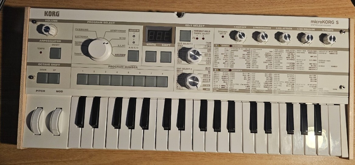 【希少品】YAMAHA ヤマハ アナログ シンセサイザー SK10 ケース付属 USED Yamaha SK-10 analog synth SK10 Worldwide shipment U1572