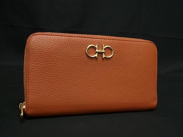 SalvatoreFerragamoガンチーニ ラウンドファスナー長財布 極美品 美品 Salvatore Ferragamo 長財布 ラウンドジップ ガンチーニ