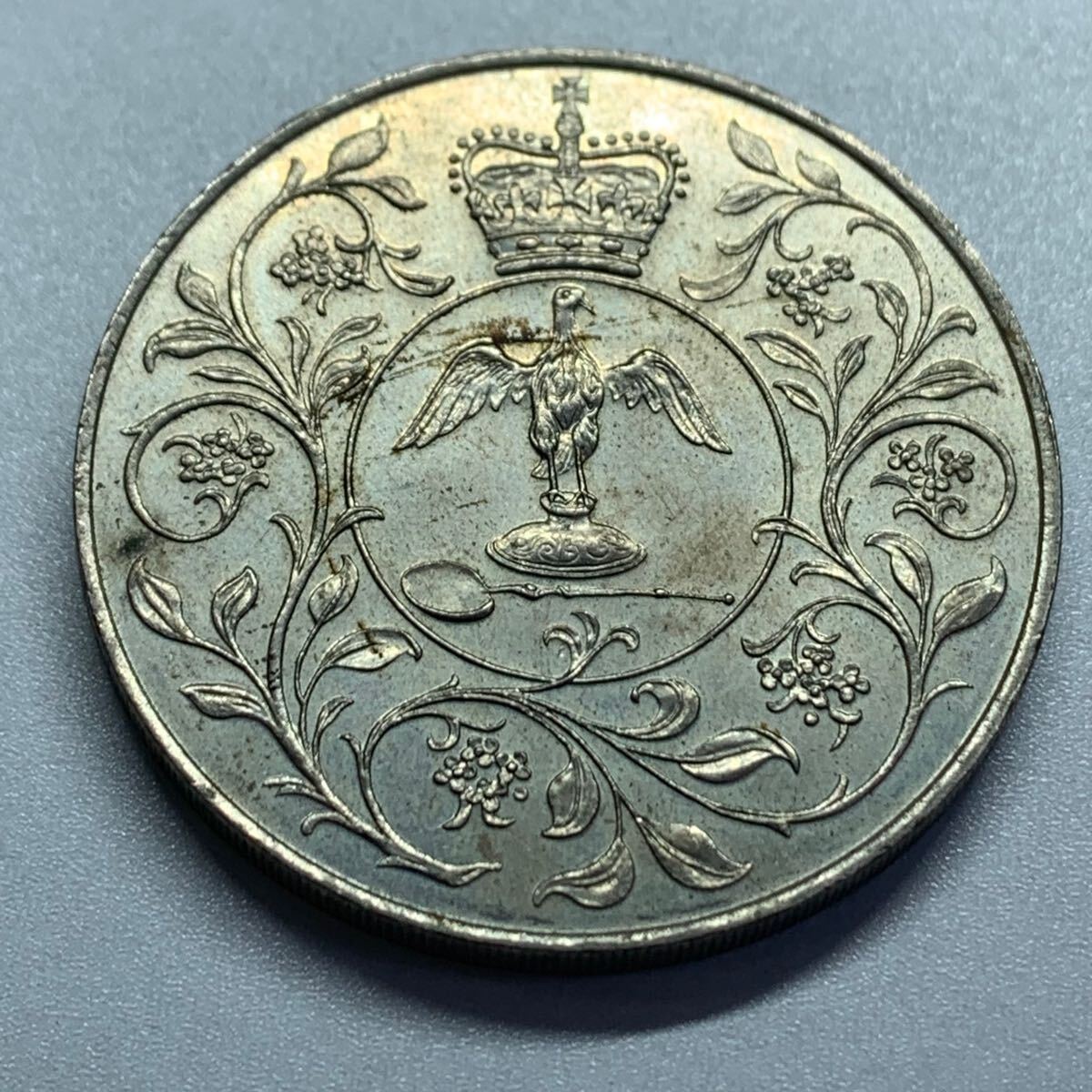 Yahoo!オークション -「エリザベス2世 1977」(硬貨) (貨幣)の Yahoo!オークション -「エリザベス2世 1977」(硬貨) (貨幣)の