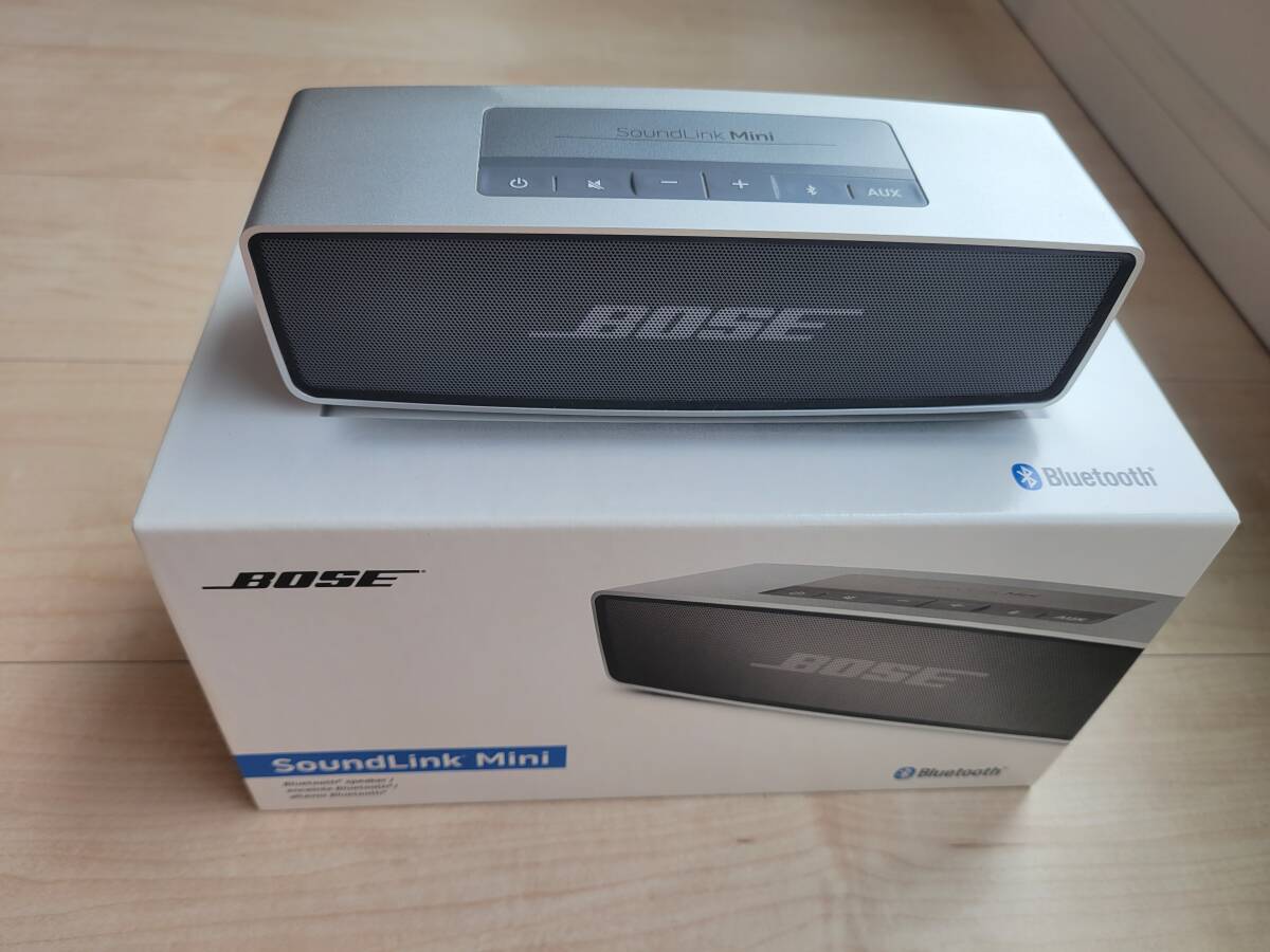 Bose SoundLink Mini II Bluetooth Speaker Silver Used from