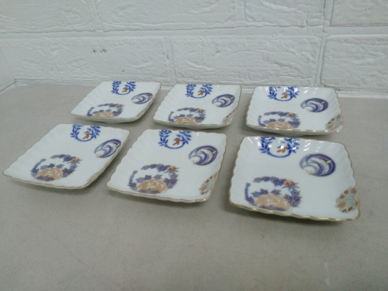 深川製磁 宮内庁御用達 花丸紋 角小皿揃　角皿　小皿　5枚 深川製磁 宮内庁御用達 花丸紋 角小皿揃 角皿 小皿 5枚