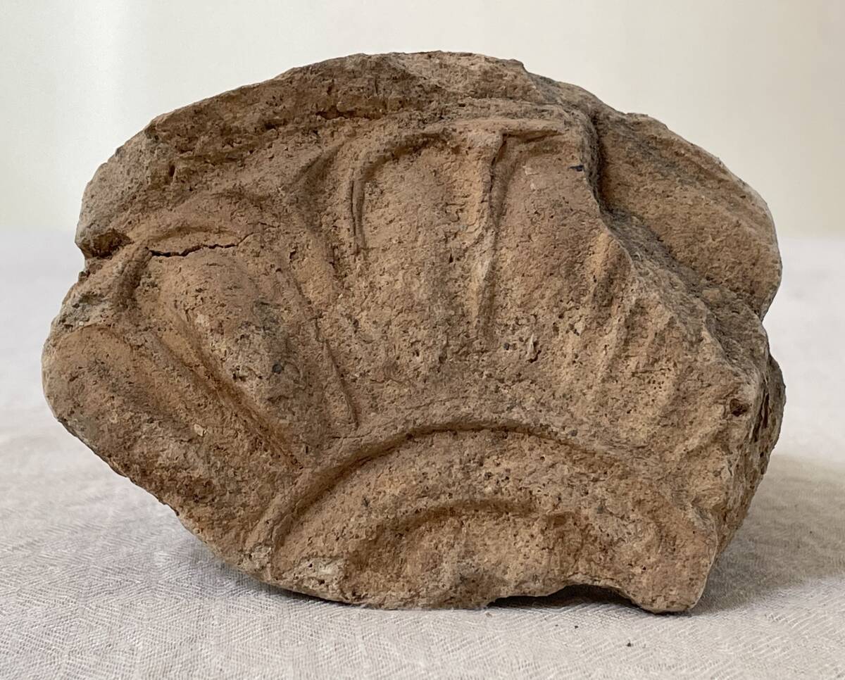 中国美術 古瓦 鳳紋 瓦当 漢瓦 φ19cm 仏教 時代(LC424) 中国美術 古瓦 鳳双紋 瓦当 漢瓦 仏教 時代(LC420)