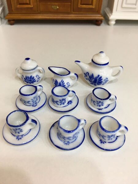 【ミニチュア食器・ドールハウス】可愛いティーセット♪ 6客セット①