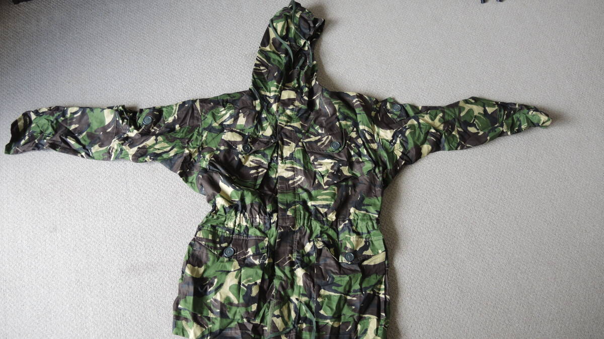 【実物】イギリス軍 SAS MTP 空挺スモック＋階級章＆ベレー帽 楽天市場】実物 USED イギリス軍 WINDPROOF コンバット スモック