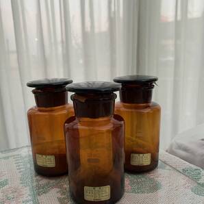 格安 硬質硝子製 共通摺合せ広口試薬瓶 茶褐色 500ml SINKO 実験器具 保存容器 3個入 1箱 未使用