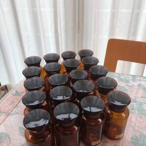 格安 硬質硝子製 共通摺合せ広口試薬瓶 茶褐色 500ml SINKO 実験器具 保存容器 20個入 1箱 未使用