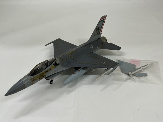 Yahoo!オークション -「f16」(完成品) (航空機)の落札相場・落札価格 Yahoo!オークション -「f16」(完成品) (航空機)の落札相場・落札価格