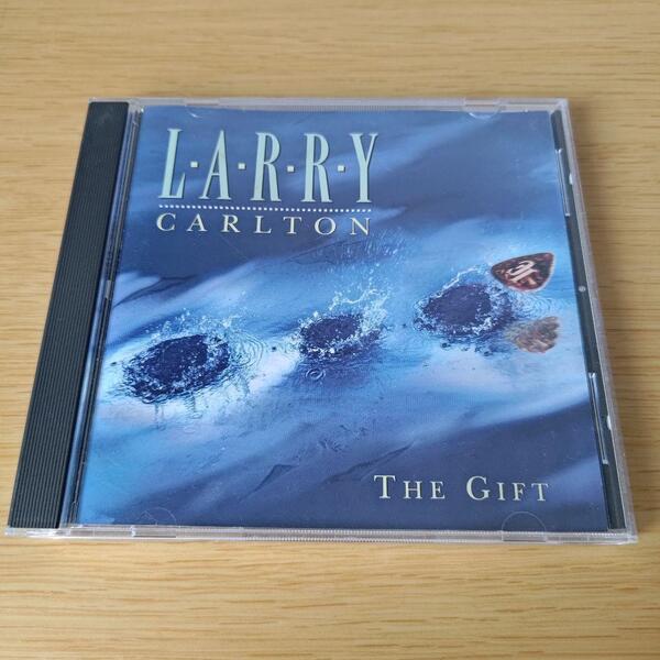 ee-275 THE GIFT LARRY CARLTON ラリー・カールトン CD