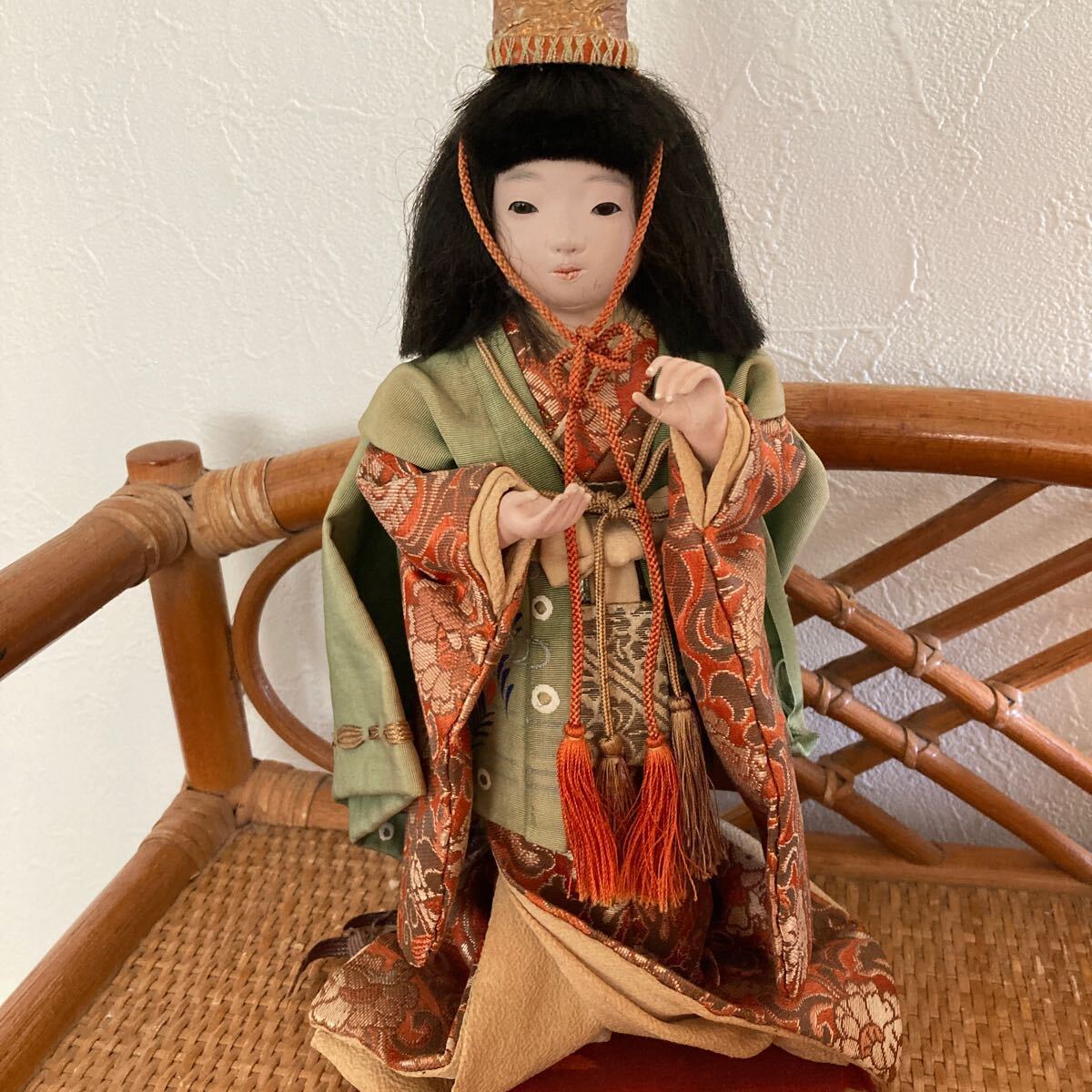 元賀章介作 15号(尺五) 頭師：松乾斎東光 桐塑 本頭 手刺繍 宝