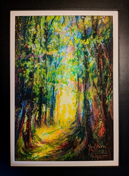 【真作1点物】「光射す神秘の森」■東京藝大卒画家■松崎祐哉■クレヨン画