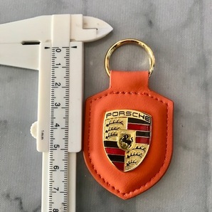 ポルシェロゴ オレンジ色キーホルダー 送料サービス 930 997 992 GT3 991 992 993 964 928 マカン タイカン 718 ボクスター