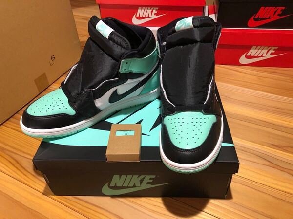 新品 SNKRS ナイキ エアジョーダン1 ハイOG グリーングロー Nike Air Jordan 1 High OG Green Glow28.5㎝US10.5 スニーカー