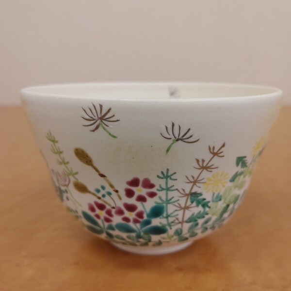 ☆★kawaii 涼風庵★☆ 水出宋絢 茶碗 白釉 春草 茶道具 抹茶茶碗