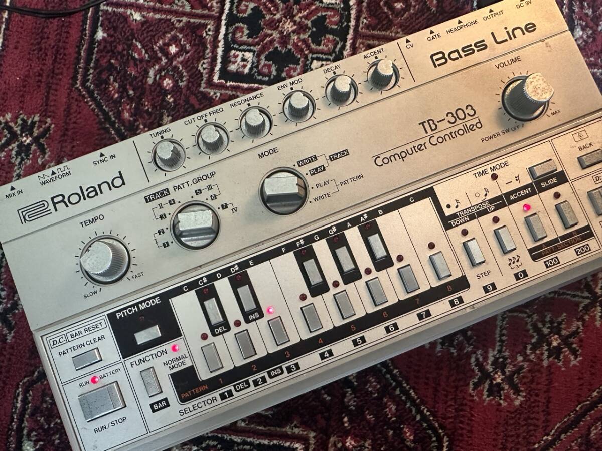 Yahoo!オークション -「roland tb-303」(鍵盤楽器) (楽器、器材