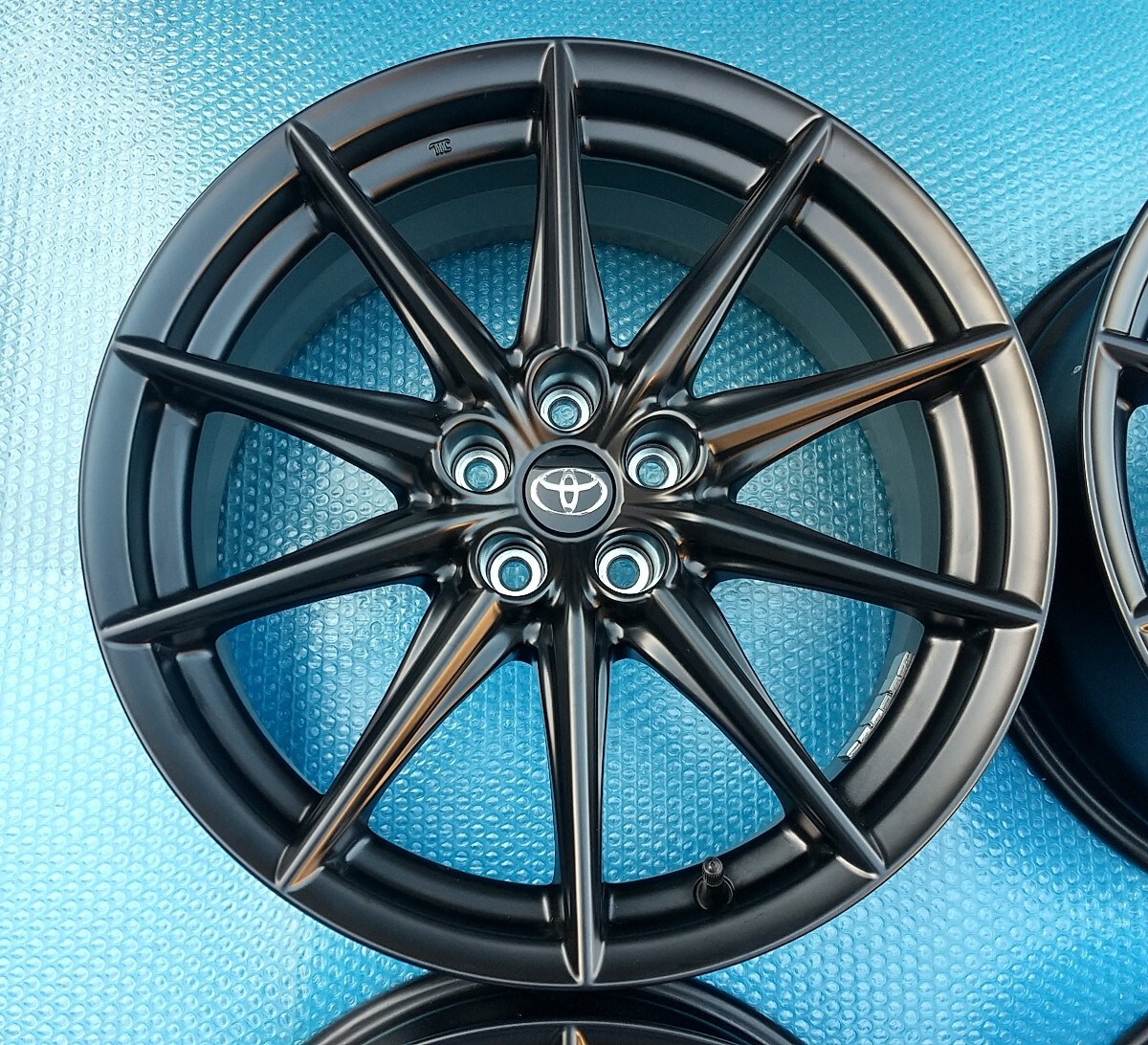Yahoo!オークション -「86 ホイール 純正 新車外し」の落札相場 Yahoo!オークション -「86 ホイール 純正 新車外し」の落札相場