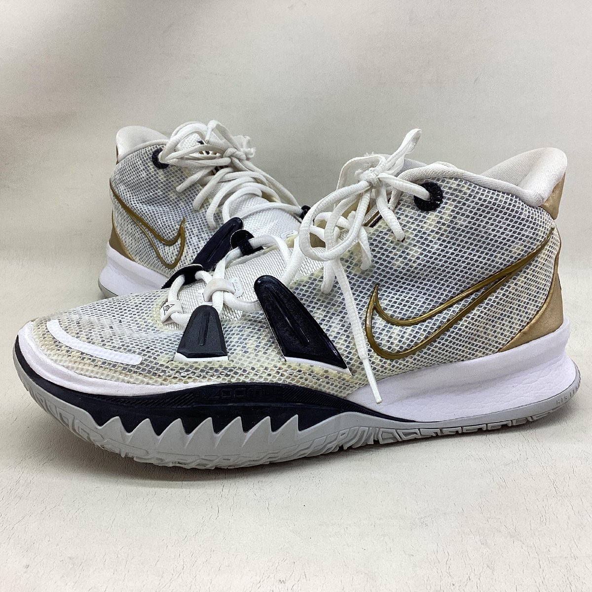 レア美品Nike Kyrie 2 EPナイキカイリー2バッシュ26.5cm - メルカリ