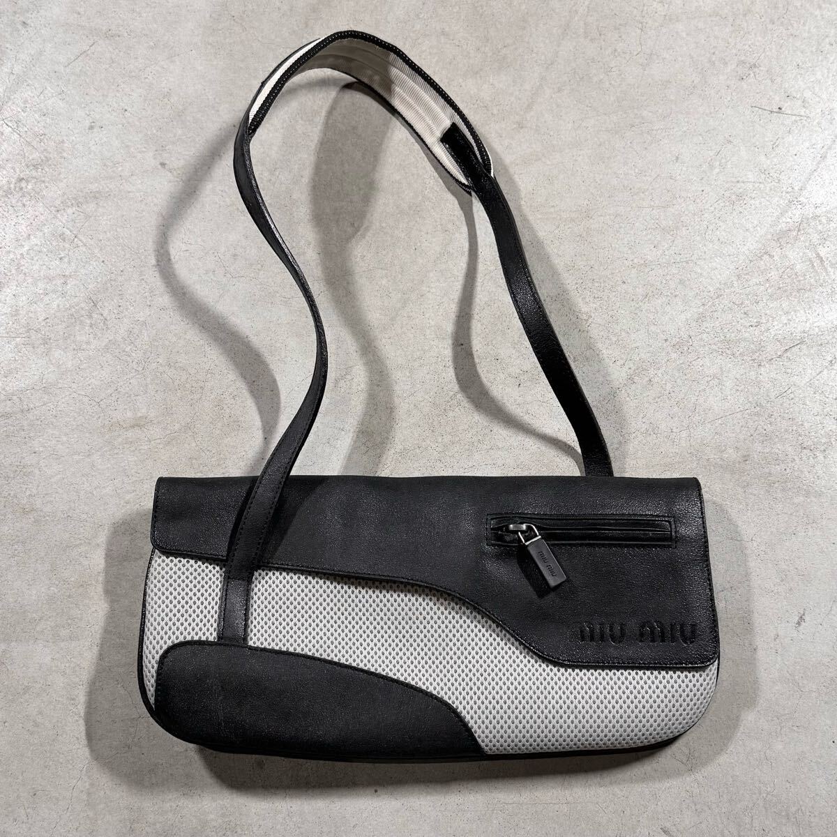 Yahoo!オークション -「archive bag」(ミュウミュウ) (み)の落札 Yahoo!オークション -「archive bag」(ミュウミュウ) (み)の落札